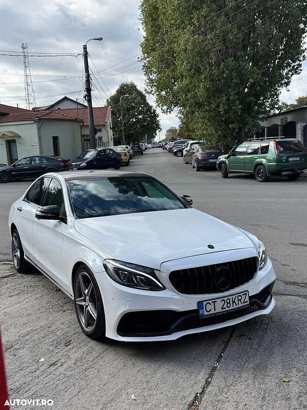 Culoarealb Utilizat 2014 Mercedes C220 Berlinǎ | 14.999 EUR (Puțin scump) - Imagine 1/4