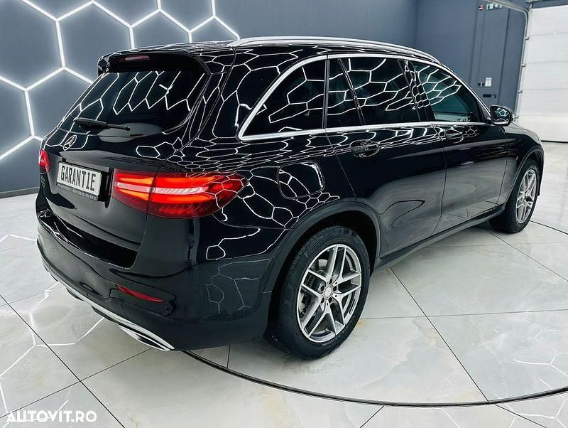 Second-hand Mercedes GLC250 Exclusive 204 CP (150 kW) 2016 Culoarenegru SUV