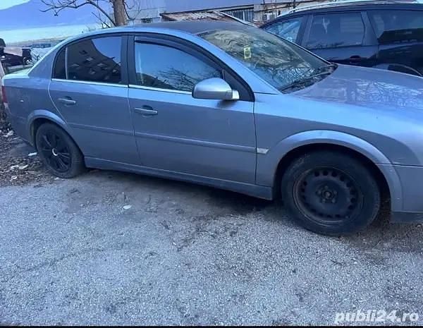 Gri Utilizat 2004 Opel Vectra Berlinǎ | 1.050 EUR - Imagine 1/4