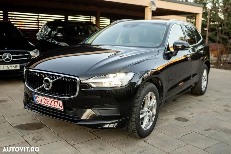 Negru Utilizat 2020 Volvo XC60 Momentum SUV | 25.200 EUR (Preț bun) - Imagine 1/4