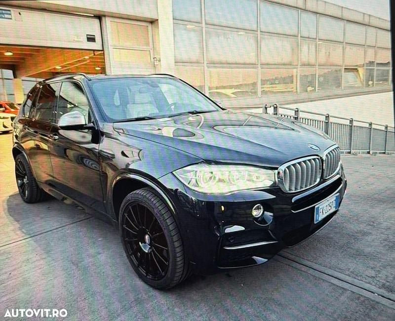 Culoarenegru Second-hand 2017 BMW X5 Sport Line SUV | 27.900 EUR (Super Preț) - Imagine 1/4