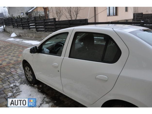 Second-hand Dacia Logan 75 CP (55 kW) 2014 Alb Berlinǎ