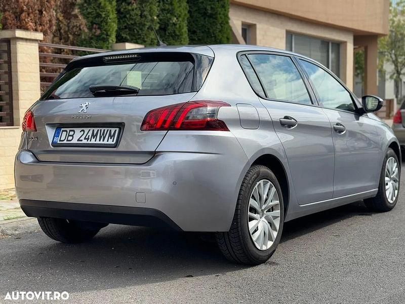Second-hand Peugeot 308 Style 130 CP (95 kW) 2018 Culoaregri Hatchback