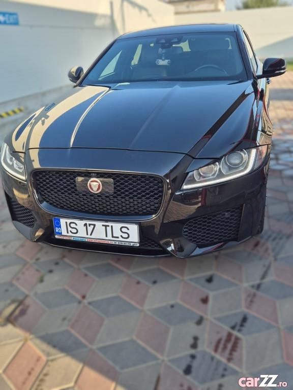 Negru Utilizat 2017 Jaguar XF R Berlinǎ | 14.000 EUR (Super Preț) - Imagine 1/4