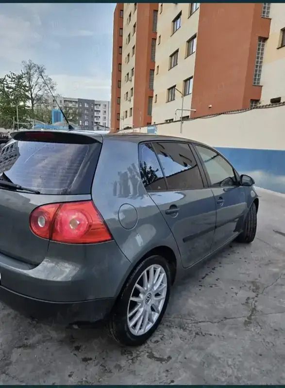 Utilizat 2007 VW Golf V Hatchback | 3.000 EUR (Preț OK) - Imagine 1/4