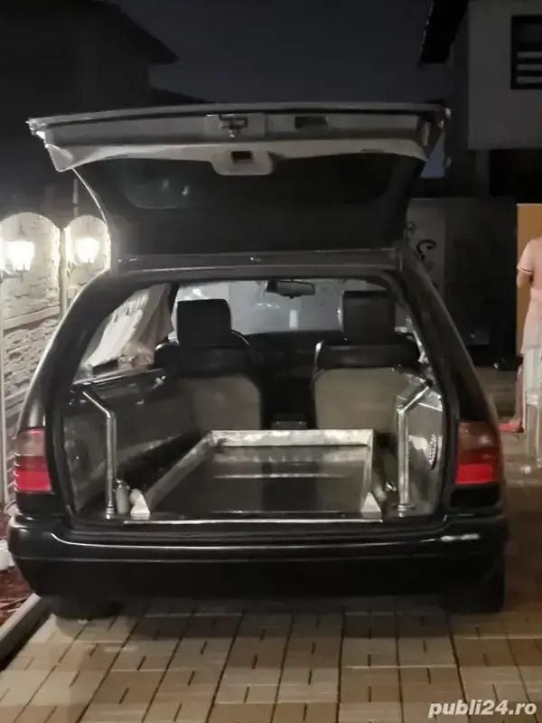 Utilizat 1990 Mercedes 190 Berlinǎ | 1.500 EUR - Imagine 1/4