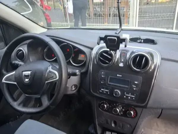 Utilizat 2018 Dacia Logan Berlinǎ | 6.400 EUR (Preț OK) - Imagine 1/4