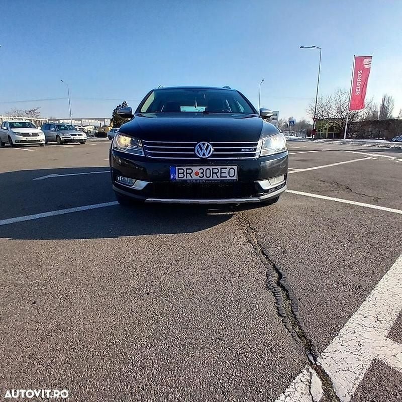 Culoarenegru Utilizat 2013 VW Passat Alltrack Break | 7.300 EUR (Puțin scump) - Imagine 1/4