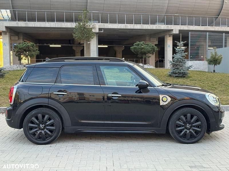 Second-hand Mini Countryman 224 CP (164 kW) 2018 Culoarenegru SUV
