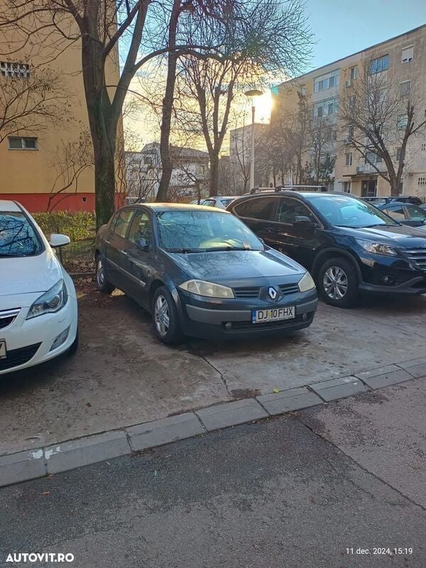 Gri Utilizat 2005 Renault Mégane II Privilege Berlinǎ | 1.000 EUR (Preț bun) - Imagine 1/4