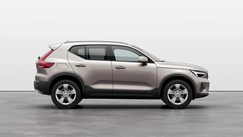 ["bright dusk"] Utilizat 2023 Volvo XC40 Core SUV | 41.501 EUR - Imagine 1/4