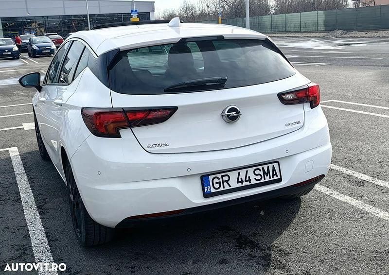 Second-hand Opel Astra Selection 110 CP (80 kW) 2017 Culoarealb Hatchback