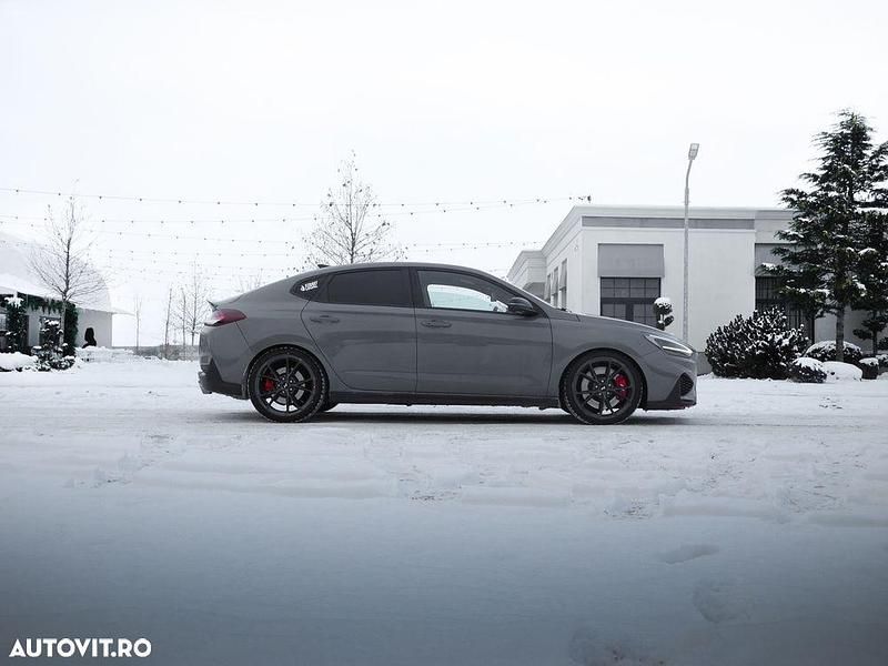 Culoaregri Utilizat 2022 Hyundai i30 Hatchback | 36.000 EUR - Imagine 1/4