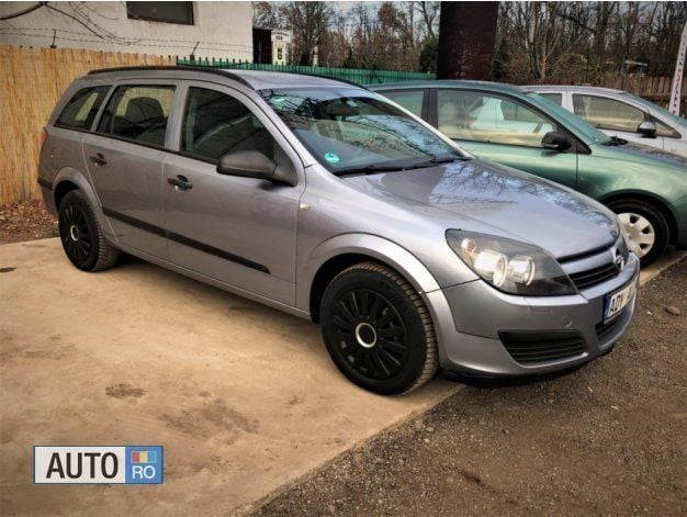Gri Utilizat 2005 Opel Astra | 2.599 EUR (Puțin scump) - Imagine 1/4