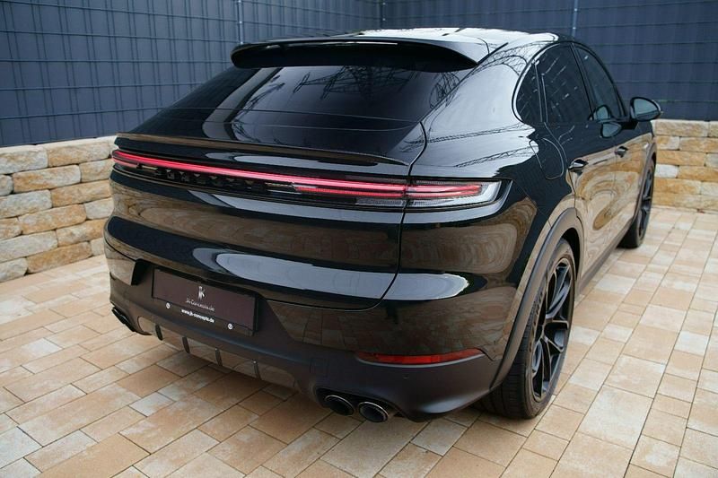 Second-hand 2025 Porsche Cayenne SUV | 138.016 EUR - Imagine 1/1