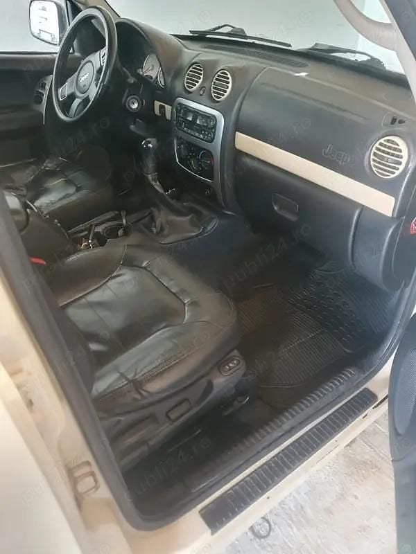 Second-hand Jeep Cherokee 140 CP (102 kW) 2004 SUV