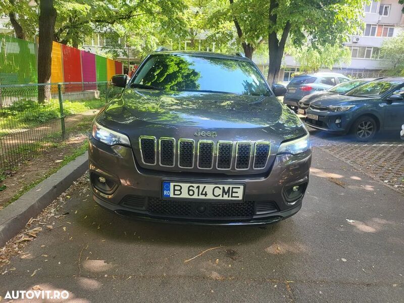 Gri Utilizat 2019 Jeep Cherokee Longitude SUV | 13.000 EUR - Imagine 1/4