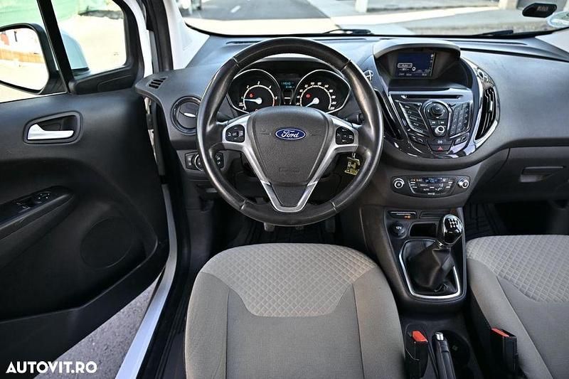 Second-hand Ford Tourneo Trend 95 CP (69 kW) 2015 Culoarealb Break