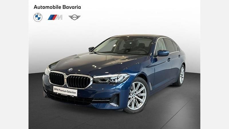 Phytonic blue metallic metalizat Utilizat 2023 BMW 520 Comfort Edition Berlinǎ | 44.625 EUR - Imagine 1/4