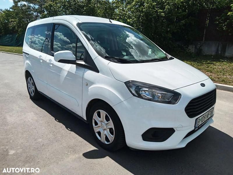 Alb Utilizat 2020 Ford Tourneo Courier Trend Monovolum | 11.150 EUR (Puțin scump) - Imagine 1/4