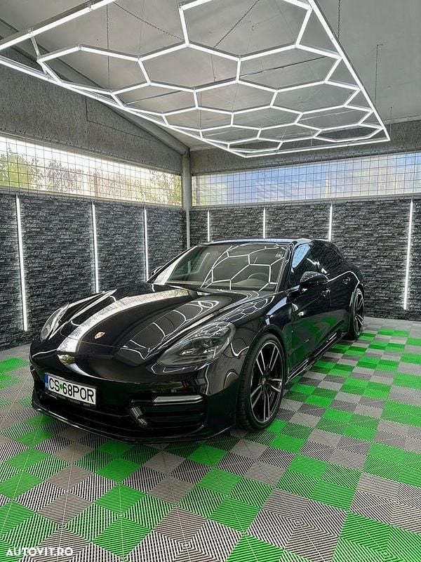 Negru Utilizat 2018 Porsche Panamera 4 Berlinǎ | 66.500 EUR - Imagine 1/4