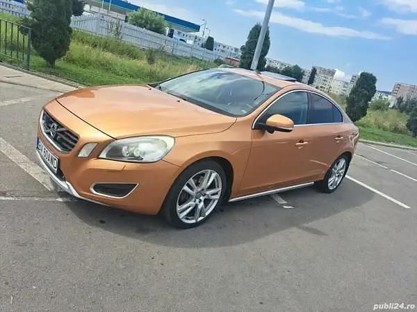 Portocaliu Utilizat 2011 Volvo S60 Berlinǎ | 8.500 EUR - Imagine 1/4