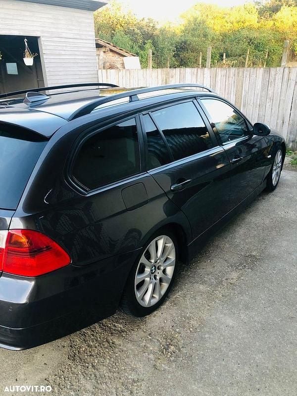 Second-hand BMW 320 Sport Line 177 CP (130 kW) 2007 Culoaregri Break