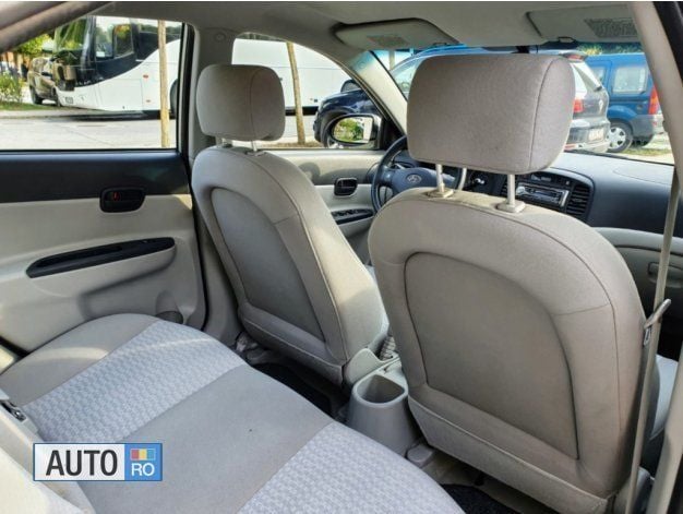 Second-hand Hyundai Accent 97 CP (71 kW) 2008 Gri Berlinǎ