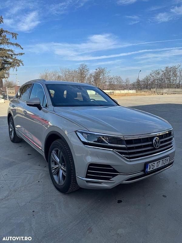 Culoaregalbeuriu Utilizat 2020 VW Touareg Elegance SUV | 40.500 EUR (Preț OK) - Imagine 1/4
