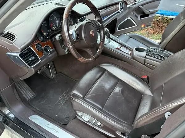 Second-hand Porsche Panamera Turbo 48 CP (35 kW) 2010 Berlinǎ