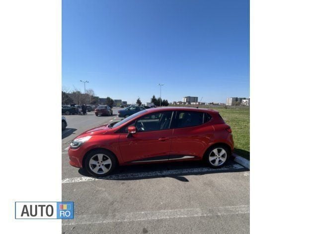 Second-hand Renault Clio IV 90 CP (66 kW) 2015 Rosu Hatchback