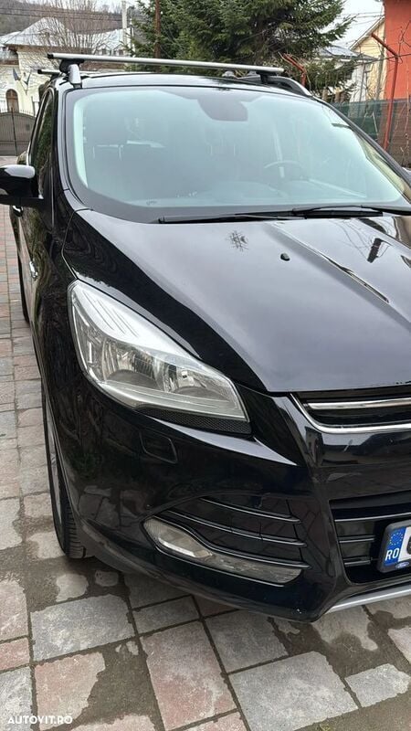 Negru Utilizat 2016 Ford Kuga SUV | 9.900 EUR (Super Preț) - Imagine 1/4