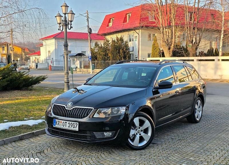 Culoarenegru Utilizat 2016 Skoda Octavia Elegance Break | 9.490 EUR (Preț bun) - Imagine 1/4