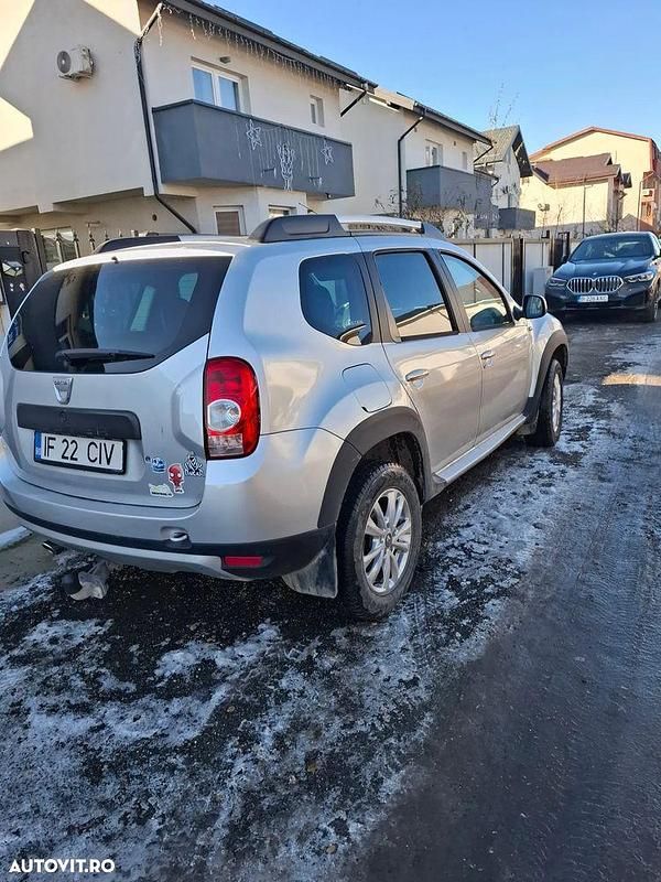 Second-hand Dacia Duster 105 CP (77 kW) 2012 Culoareargint SUV