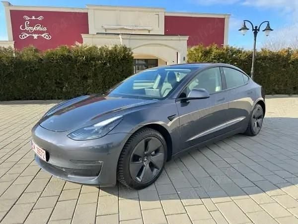 Second-hand Tesla Model 3 366 kW (498 CP) 2021 Berlinǎ
