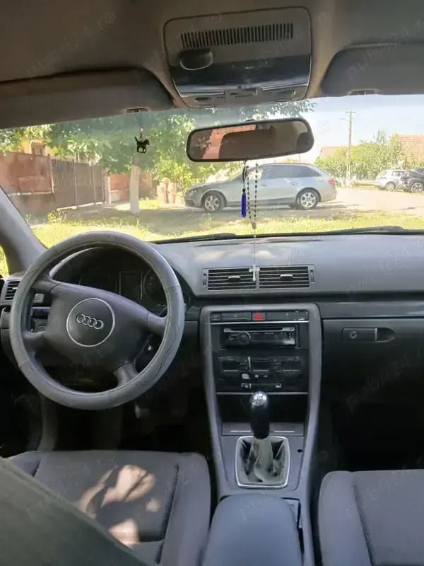 Utilizat 2002 Audi A4 Berlinǎ | 1.700 EUR - Imagine 1/4