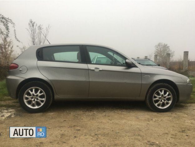 Second-hand Alfa Romeo 147 136 CP (100 kW) 2009 Gri Hatchback