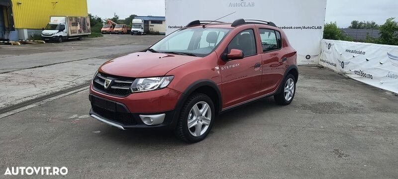 Rosu Utilizat 2014 Dacia Sandero Stepway Hatchback | 5.390 EUR (Preț OK) - Imagine 1/4