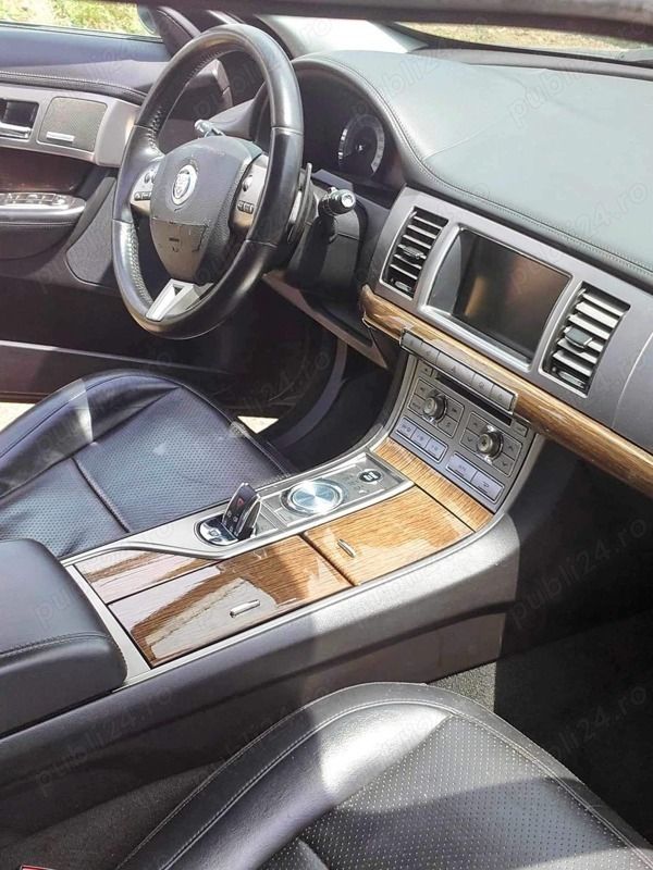 Maro Utilizat 2009 Jaguar XF Berlinǎ | 2.500 EUR (Preț OK) - Imagine 1/4