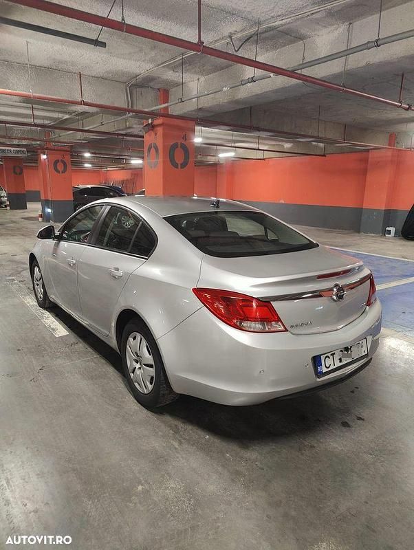 Second-hand Opel Insignia 130 CP (95 kW) 2009 Culoaregri Berlinǎ