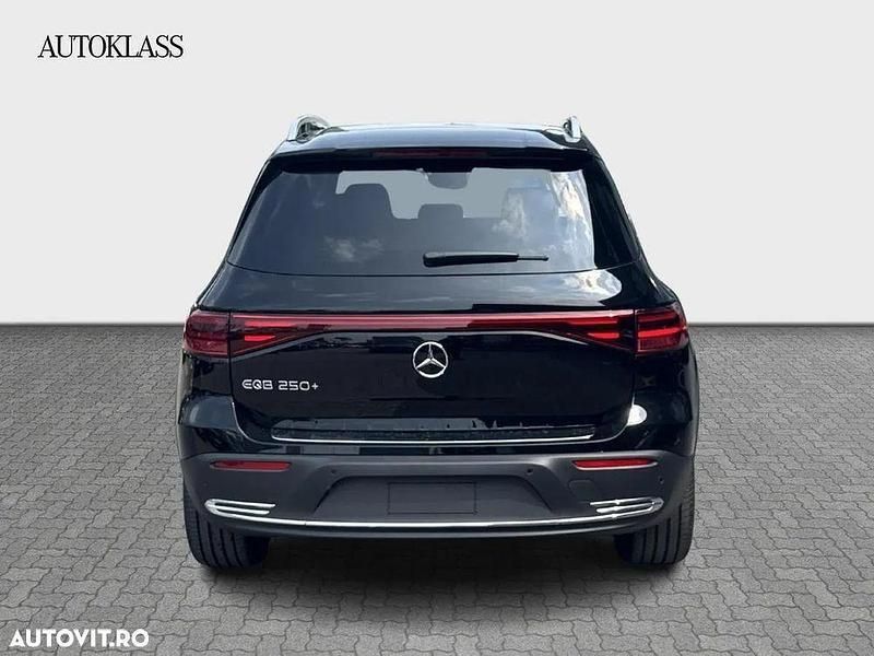 Second-hand Mercedes EQB250+ 139 kW (190 CP) 2025 Negru SUV