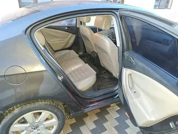 Second-hand 2006 VW Passat Break | 2.650 EUR (Preț OK) - Imagine 1/4