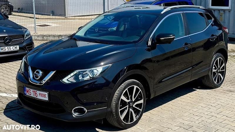 Negru Utilizat 2014 Nissan Qashqai Tekna SUV | 10.999 EUR (Preț OK) - Imagine 1/4