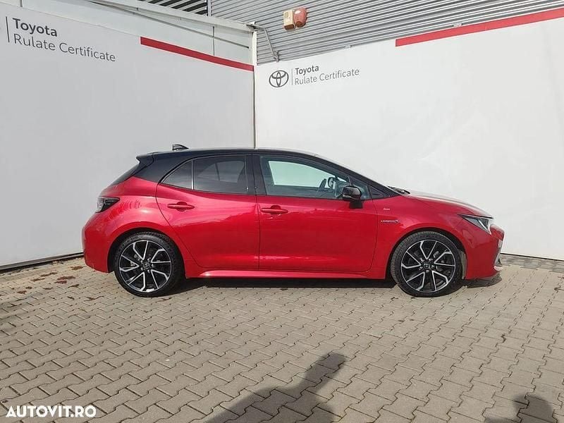 Second-hand Toyota Corolla Plus 178 CP (130 kW) 2019 Culoarerosu Hatchback