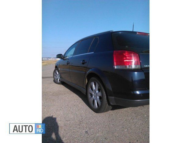 Second-hand Opel Signum 150 CP (110 kW) 2005 Albastru Hatchback