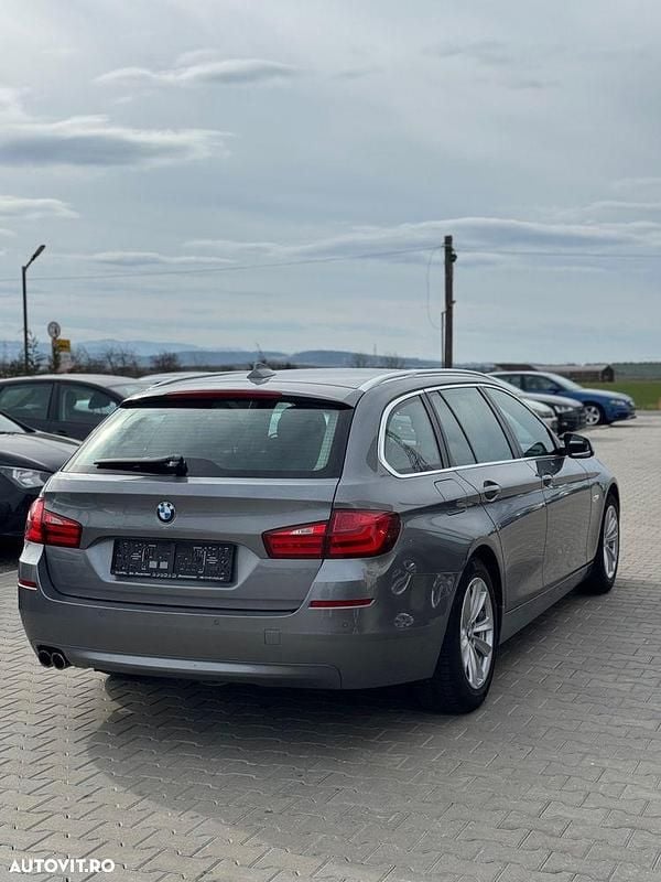 Second-hand BMW 525 Comfort Edition 218 CP (160 kW) 2012 Culoareargint Break
