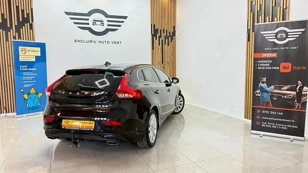 Second-hand Volvo V40 114 CP (83 kW) 2013 Negru Break