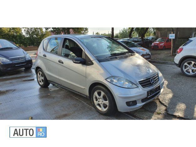 Argintiu Utilizat 2005 Mercedes A160 Hatchback | 2.099 EUR (Puțin scump) - Imagine 1/4