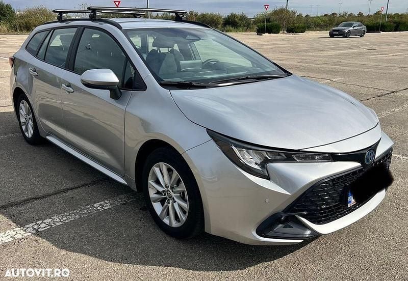 Culoaregri Utilizat 2024 Toyota Corolla Business Edition Break | 31.000 EUR - Imagine 1/4
