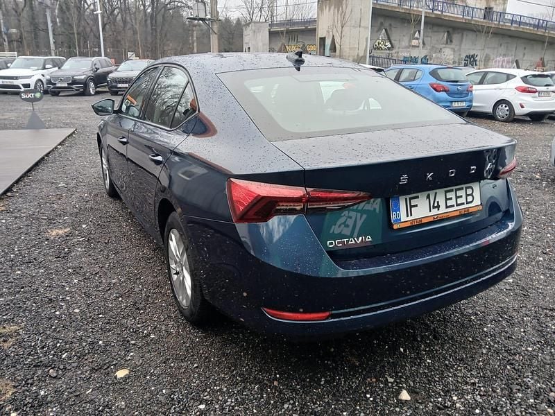 Second-hand Skoda Octavia Ambition 110 CP (80 kW) 2022 Albastru Berlinǎ